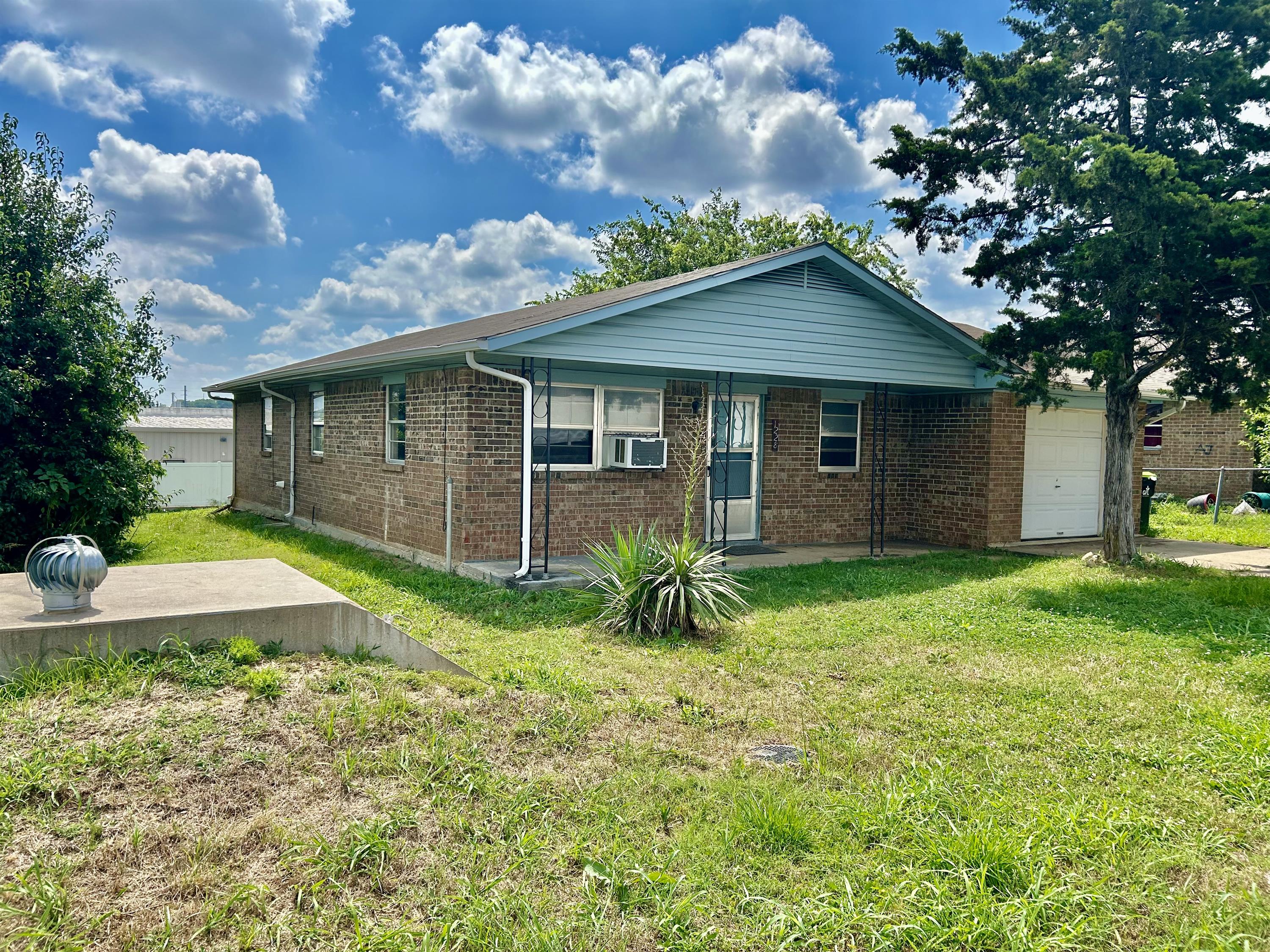 1228 N. Texas