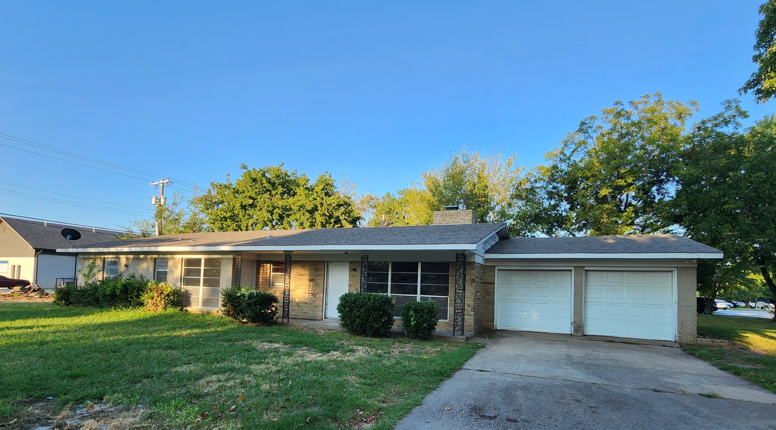 719 North Saint Joseph Drive