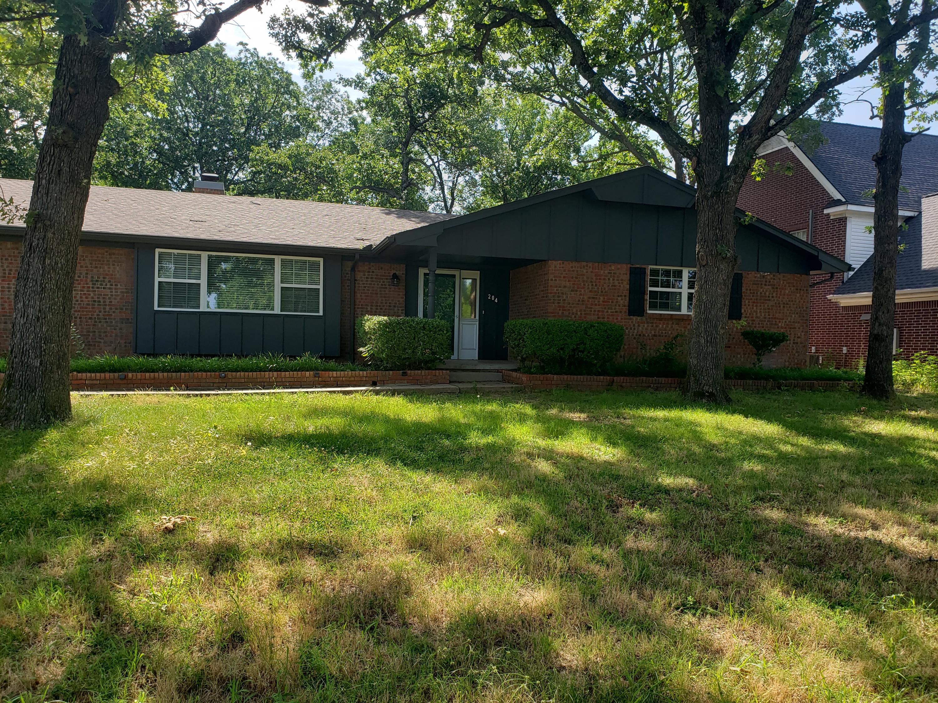 204 South Morrison Drive