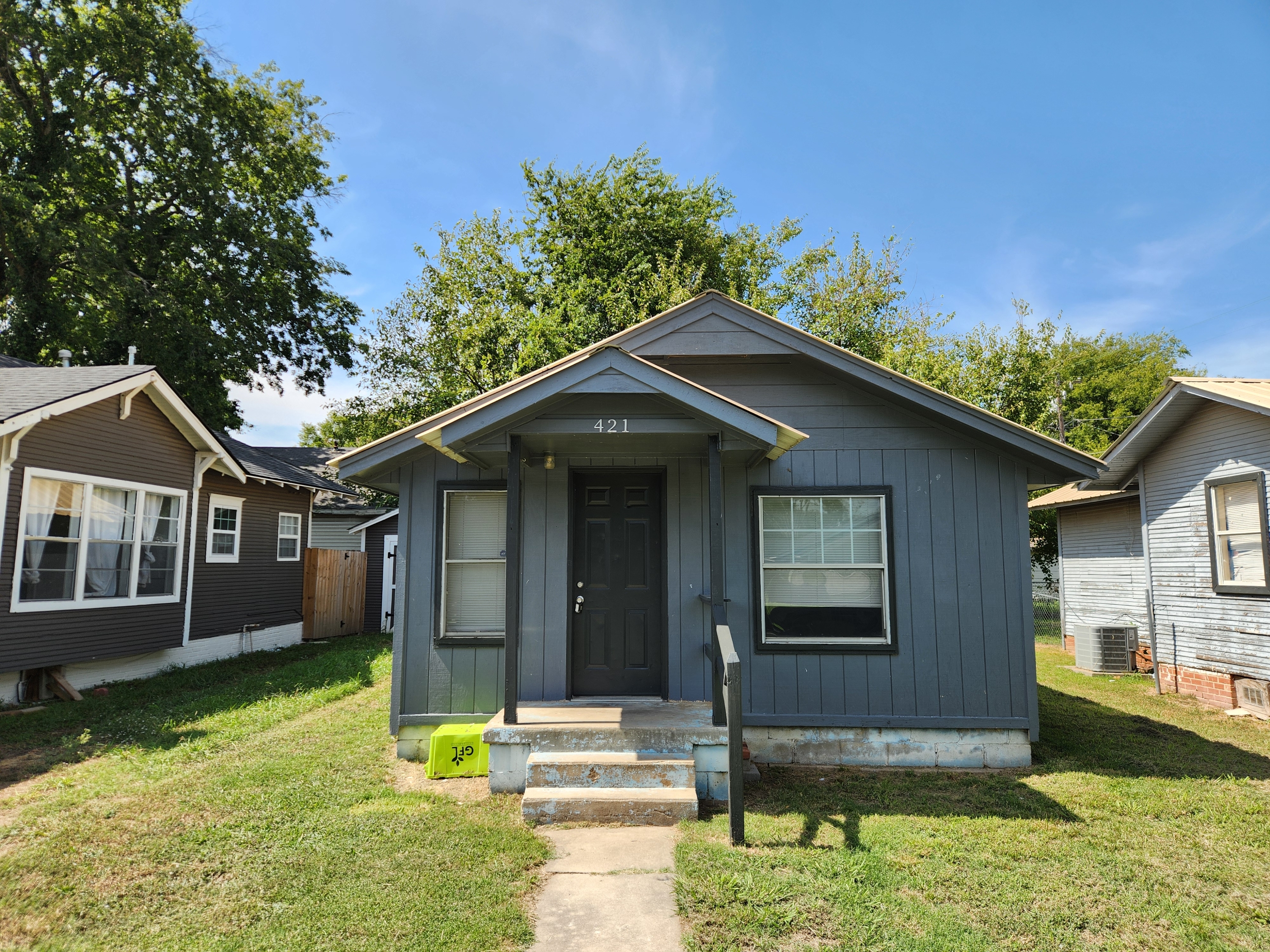 Property main image