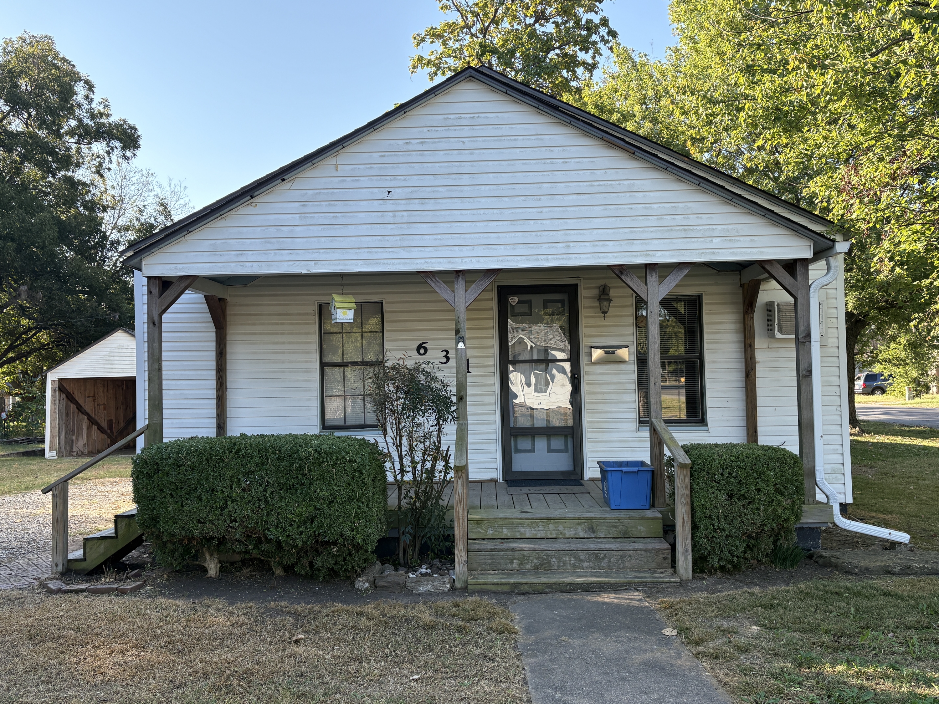 631 W 5th