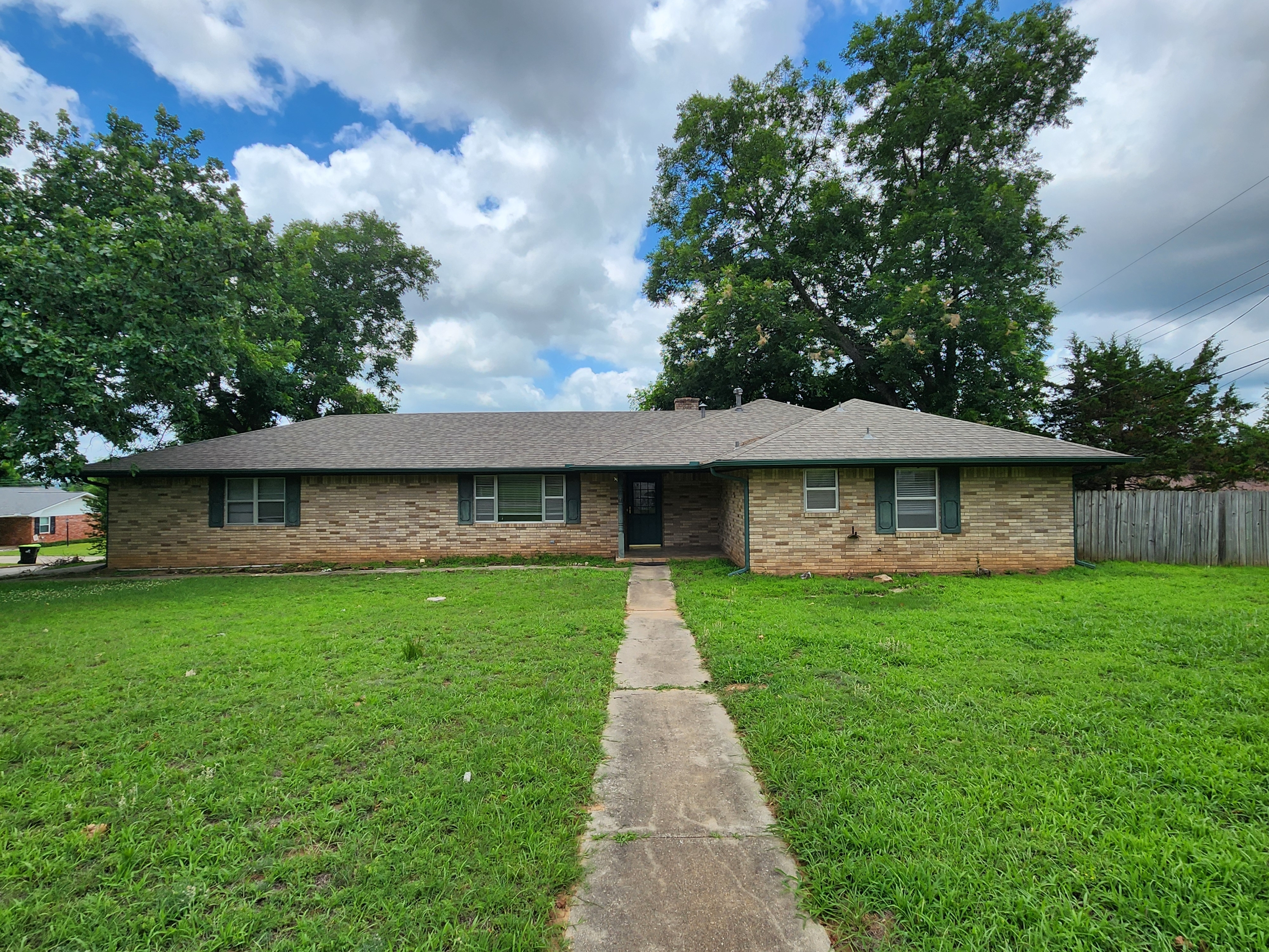 329 South Morrison Drive