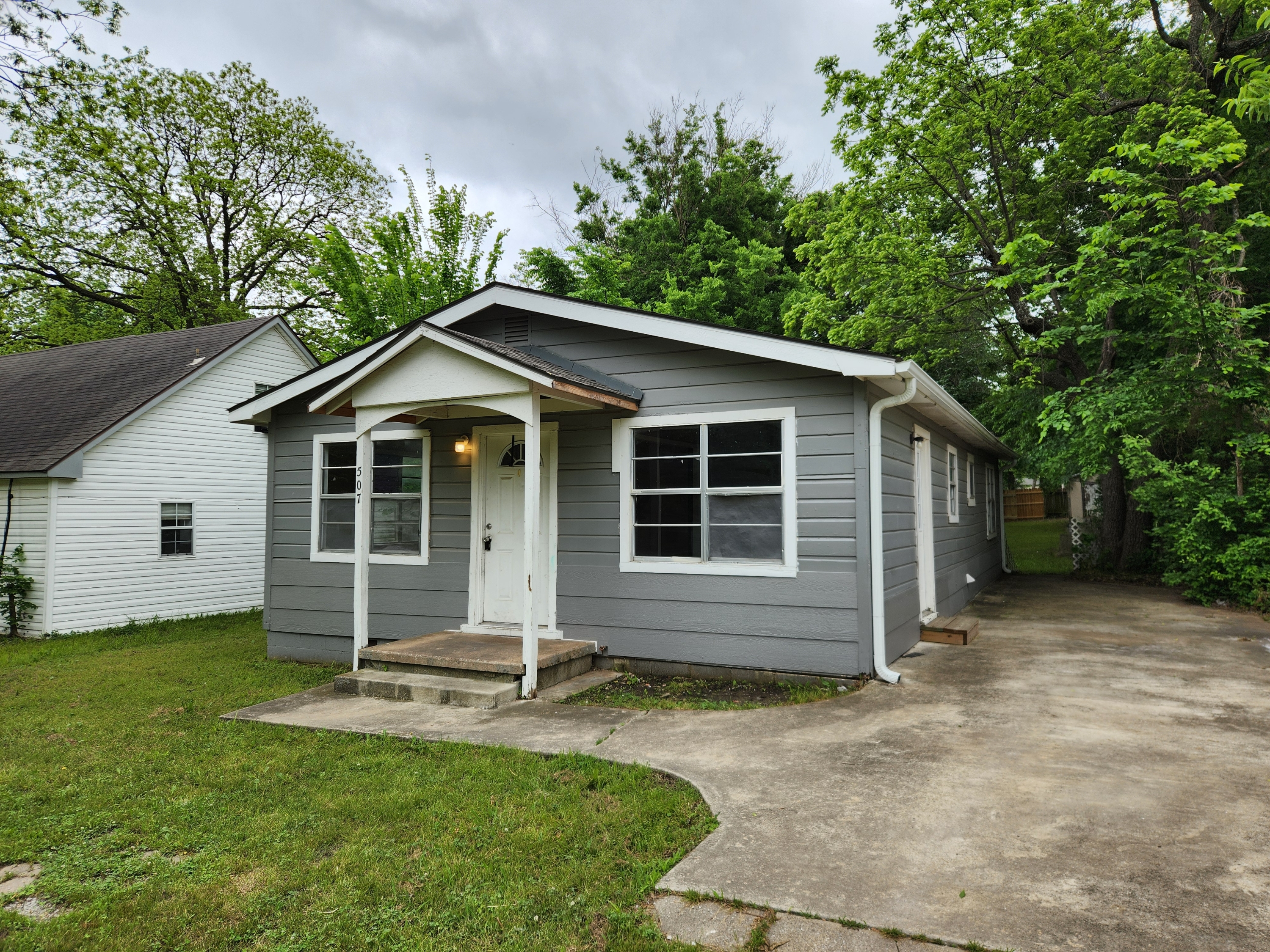 507 W 19TH