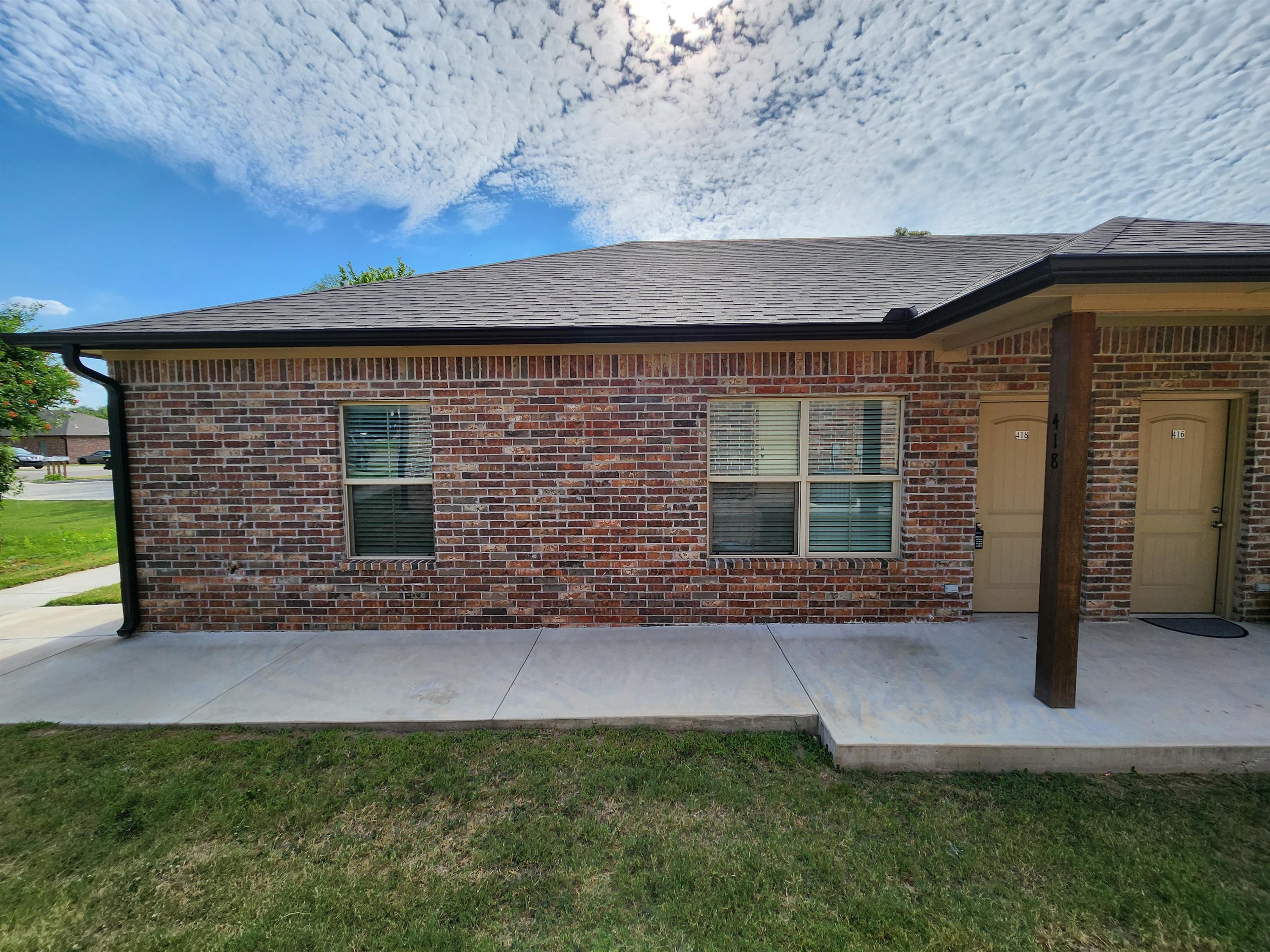 418 E 13th